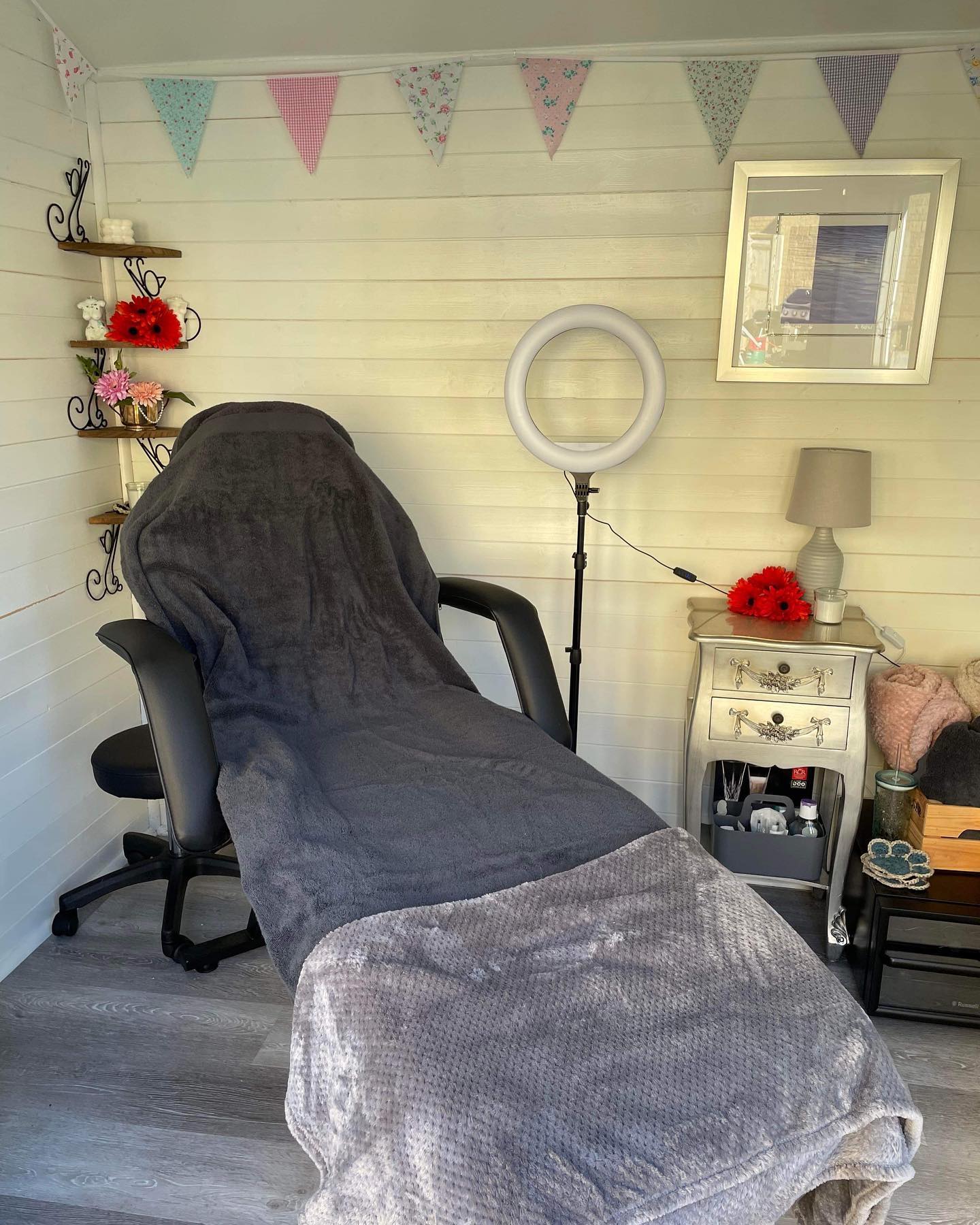 Inside Simply Synergy Aesthetics